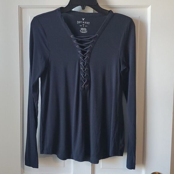 American Eagle Soft & Sexy Lace Up Long Sleeve Tee in XS Soft Black - Picture 1 of 6